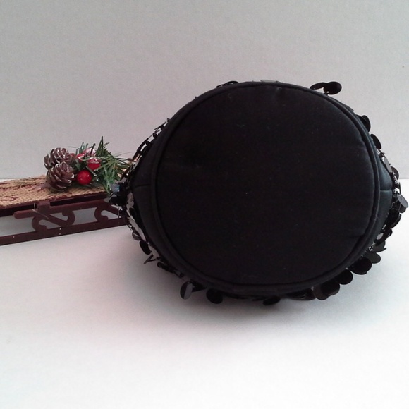 Black Sequins Party Handbag Purse HOST PICK - Picture 4 of 8